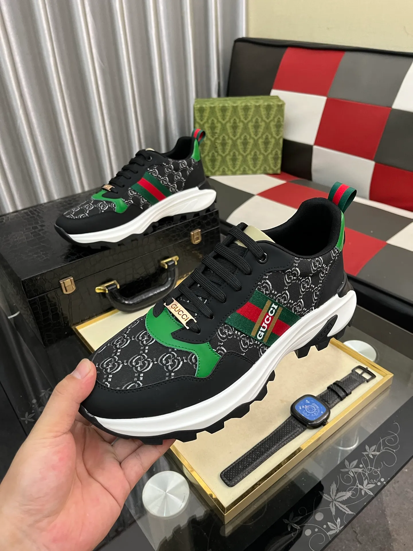 Men's shoes 💰458⌚️⌚️ Gucci •Gucci original quality. ~ Unique modern style sneakers. 🏃A must-have casual shoe for trendy men😍😍 Original brand imported from Italy, imported original leather, sheep lining (refuses to discolor and grind feet) Sole: Original sole provided by the original factory, French lazy style design ⚠️Fit to the feet, original quality attached, super comfortable original sole, code number: 38-444️⃣Colors available